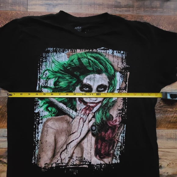 Graphic Black Tee Joker Girl Size Large - Picture 4 of 7
